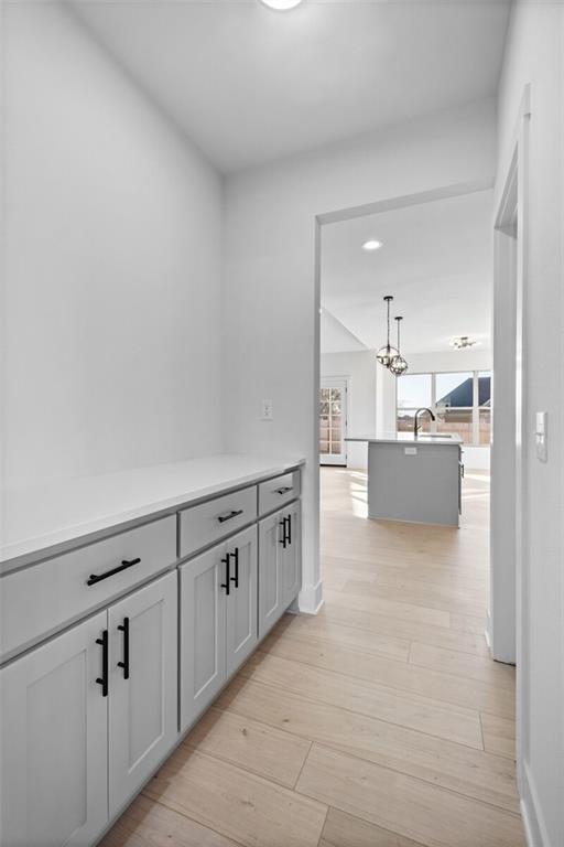 Building Photo - 585 S Rainbow Rd