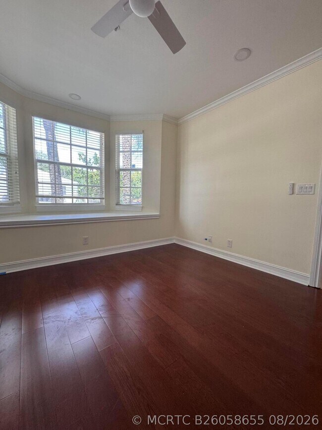 Building Photo - 503 N Mallory Cir