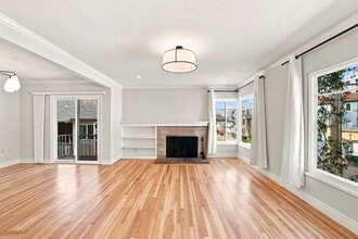 Building Photo - Sun-Drenched Lakeshore Living