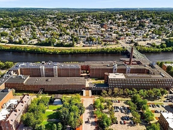 Building Photo - 130 John St