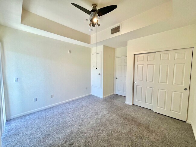 Building Photo - Spacious 2 Bedroom High-Rise Condo with Resort-Style Amenities & Oversized Balcony