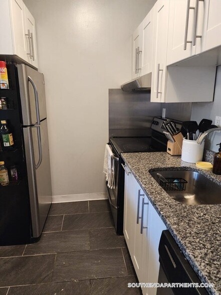 Building Photo - 469 Massachusetts Ave