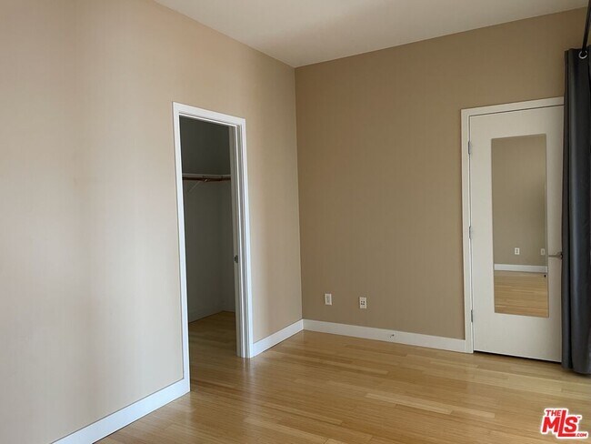 Building Photo - 3810 Wilshire Blvd