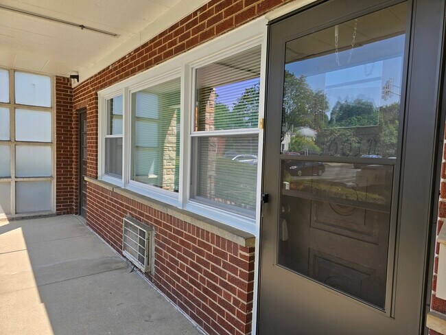 Building Photo - 1001 N Harlem Ave