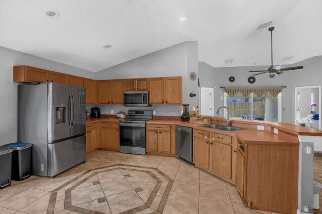 Building Photo - 2620 Willow Glen Cir
