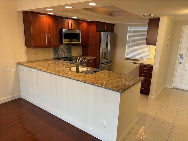 Building Photo - 3507 Oaks Way