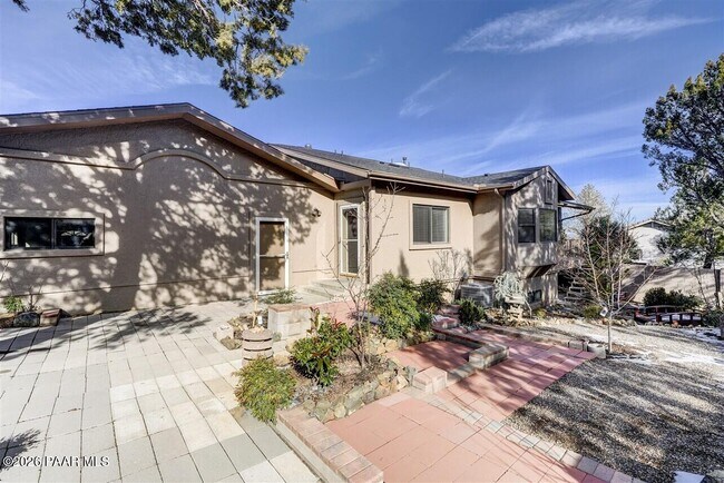 Building Photo - 611 Heather Brook Cir