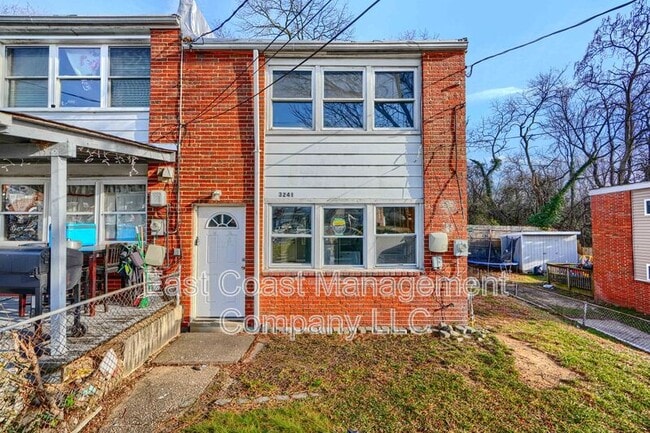 Building Photo - 3241 Bero Rd