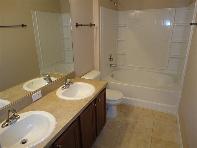 Building Photo - 31015 Mandolin Cay Ave