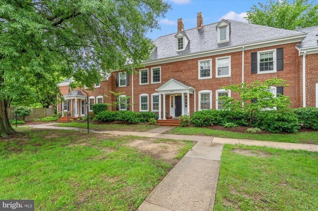 Primary Photo - 4416 34th St S