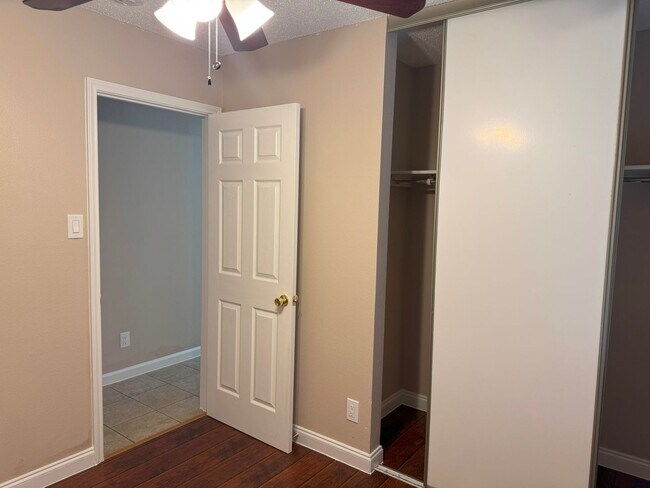 Building Photo - 6807 Flatstone Pass