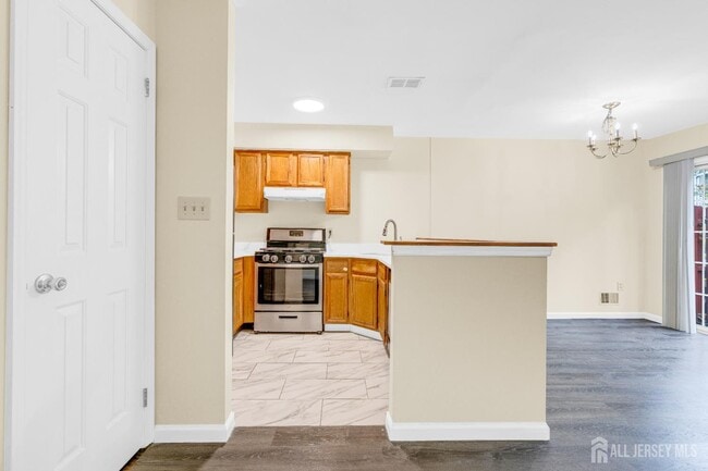 Building Photo - 267 Shady Oak Ct