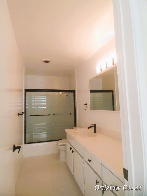 Bathroom - 1000 Franklin St