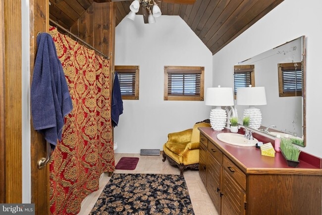 Building Photo - 230 Washington St