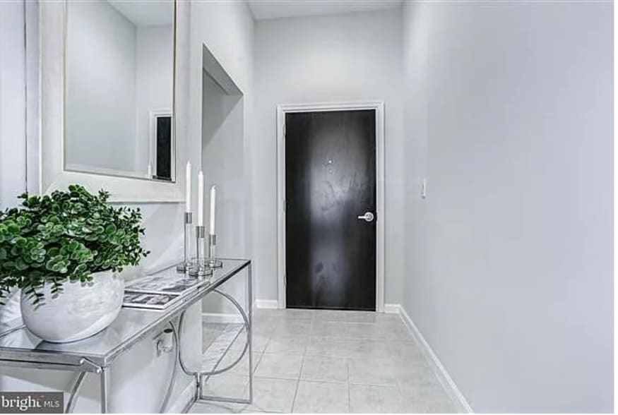 Building Photo - 309 Holland Ln