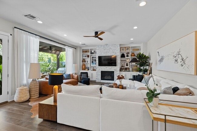 Building Photo - 2518 Southgate Blvd