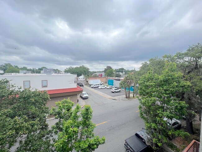 Building Photo - 2 Bed | 1.5 Bath | Starland