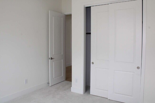 Building Photo - 7029 Confetti Ln