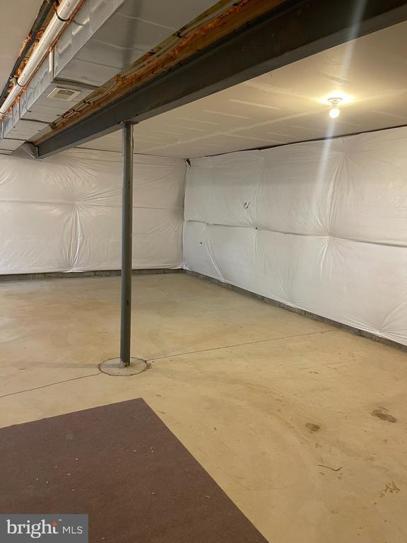 Building Photo - 241 Rossnakill Rd