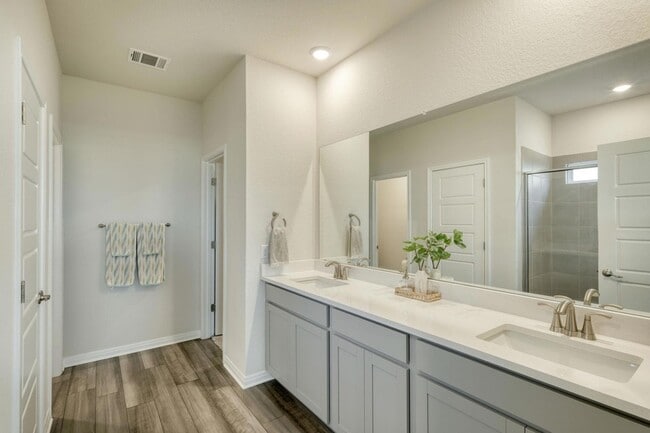 Building Photo - 636 Wild Spur Ln