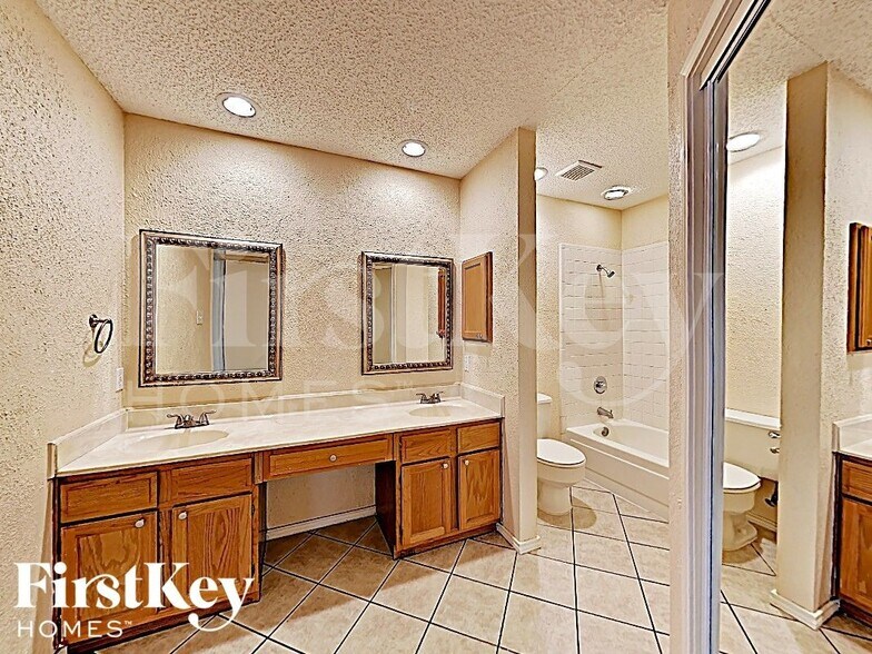 Building Photo - 6816 Dalmation Cir