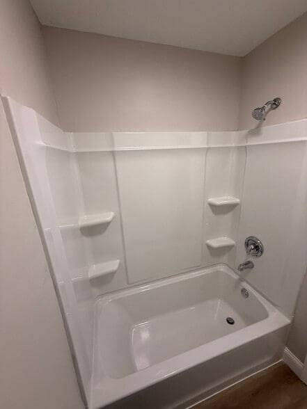 Building Photo - 544 Boulder Dr