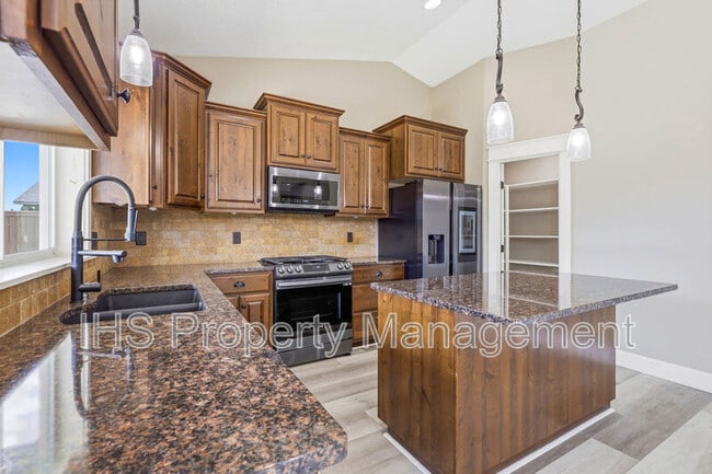 Building Photo - 4806 Tamarisk Dr