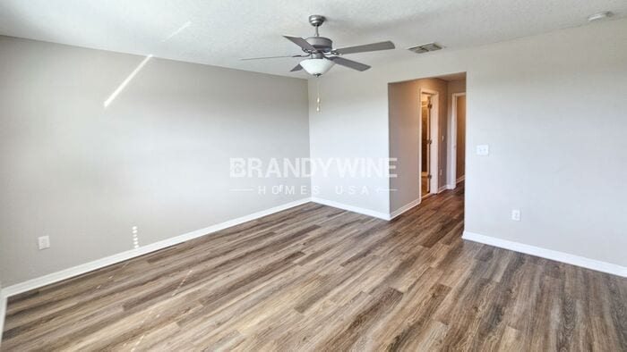 Building Photo - 5572 Mercado Dr