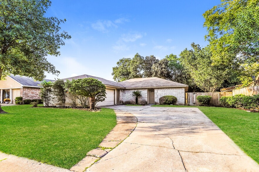 Building Photo - 14214 Bateau Dr