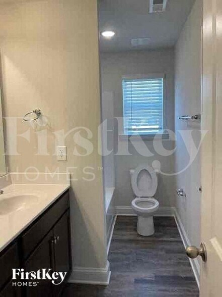 Building Photo - 2021 Cypress Village Dr NW