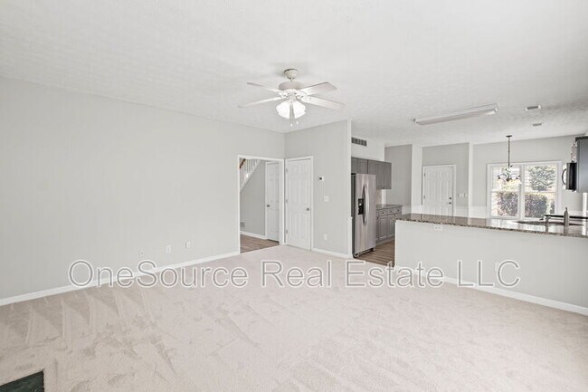 Building Photo - 10905 Pinewalk Forest Cir