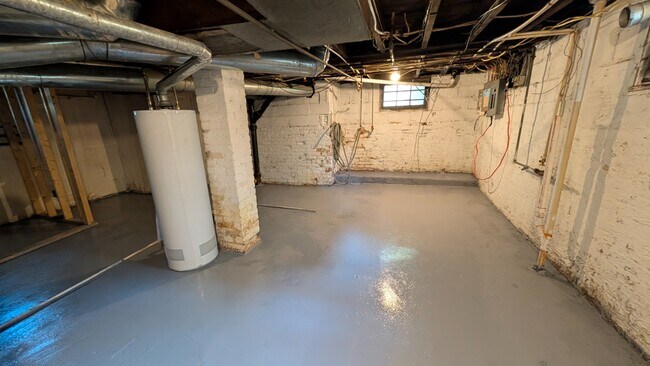 Building Photo - Newly Renovated 3-Bedroom Apartment in Michigan City - $1250