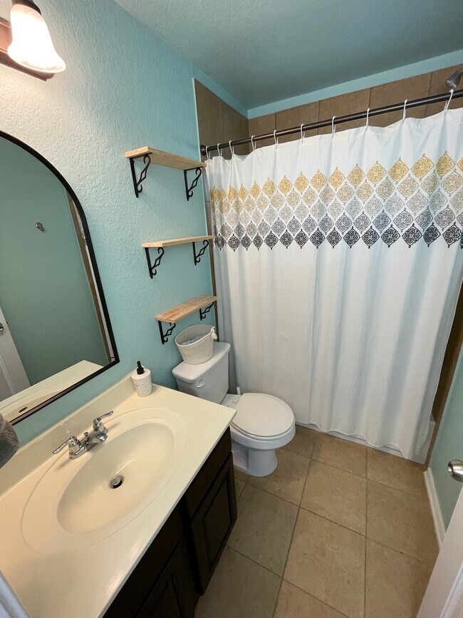 Building Photo - 9114 Bowen Br