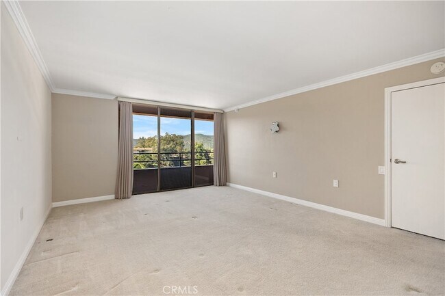 Building Photo - 24055 Paseo Del Lago W