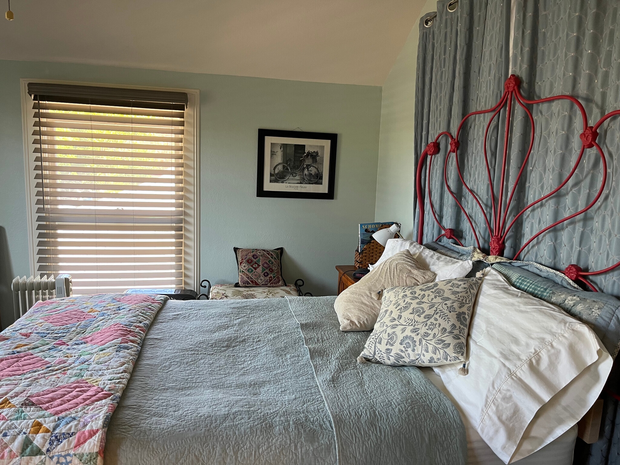 Upstairs double bedroom - 321 Nevada St