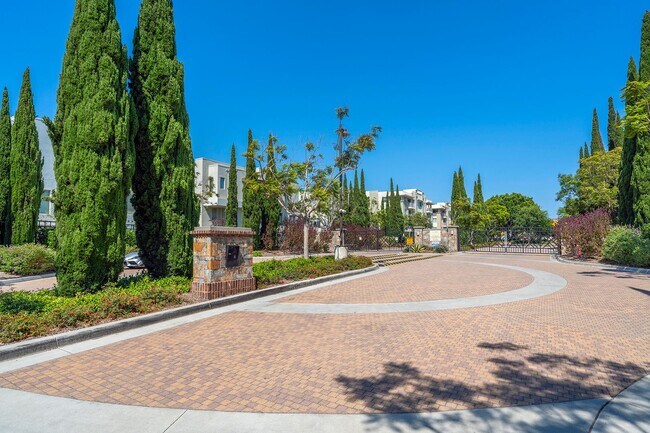 Building Photo - Ocean, #104