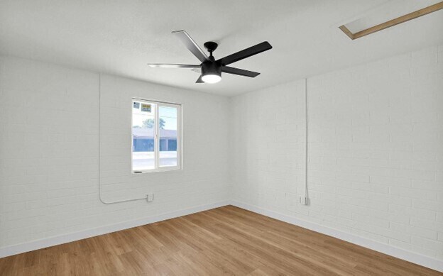 Building Photo - Newly Renovated 2 Bedroom, 1 Bath, with St...