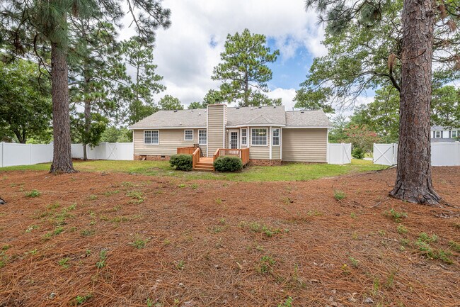 Building Photo - 622 Ridgefield Dr