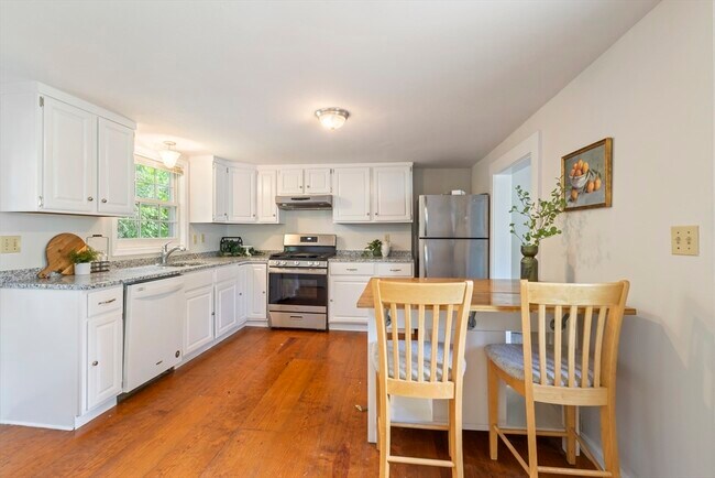 Building Photo - 191-193 South St