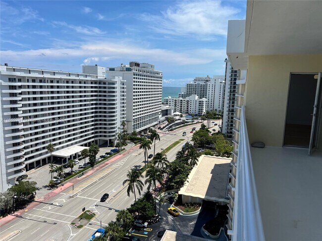 Building Photo - 5600 Collins Ave