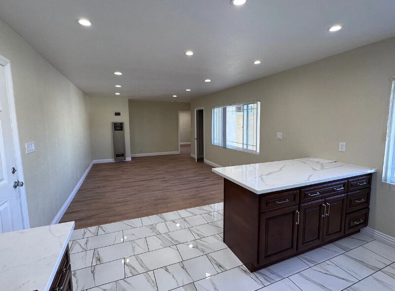 Building Photo - 207 Wesley Ave