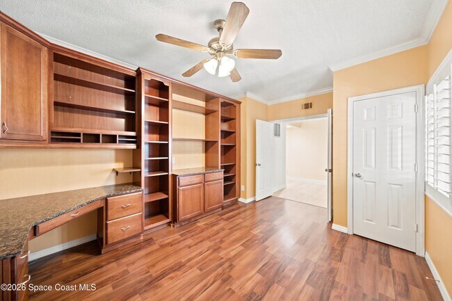Building Photo - 905 N Harbor City Blvd