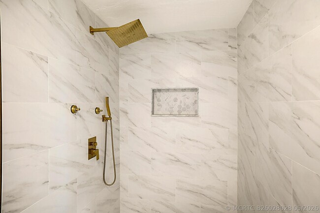 Building Photo - 9593 Richmond Cir