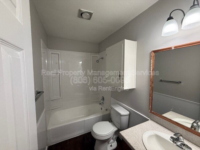 Building Photo - 5523 Fordham St