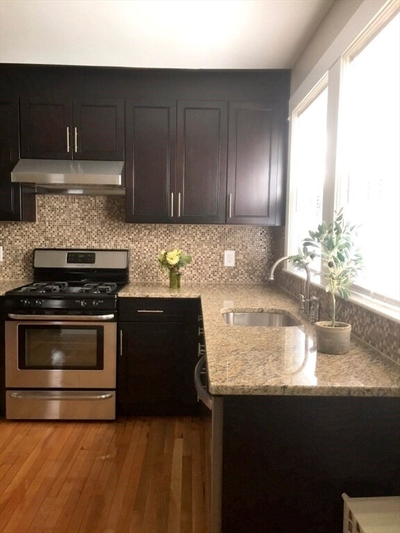 Building Photo - 90 Orchard St