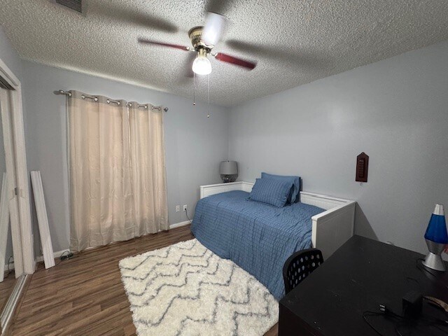 Building Photo - 46 Westwood Vlg Dr