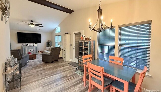Building Photo - 5406 Ulloa Pl