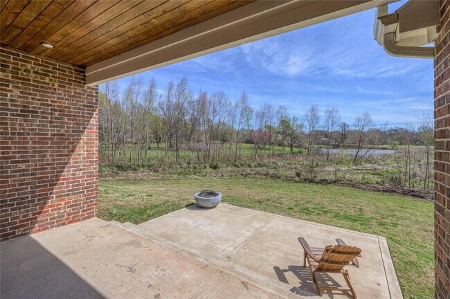 Building Photo - Private Water Views on Nearly 0.70 Acre Lot