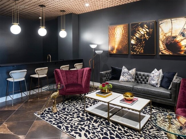 Building Photo - 4641 Montrose Blvd