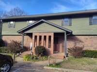 Building Photo - 1 Carriage Cir